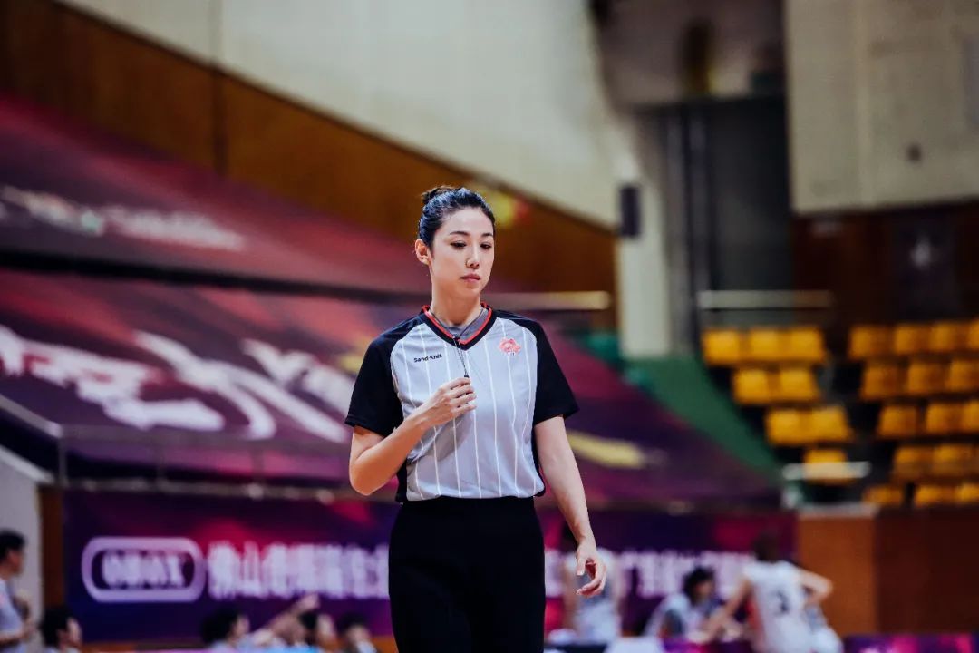 又美又能打,东莞一米八女裁判