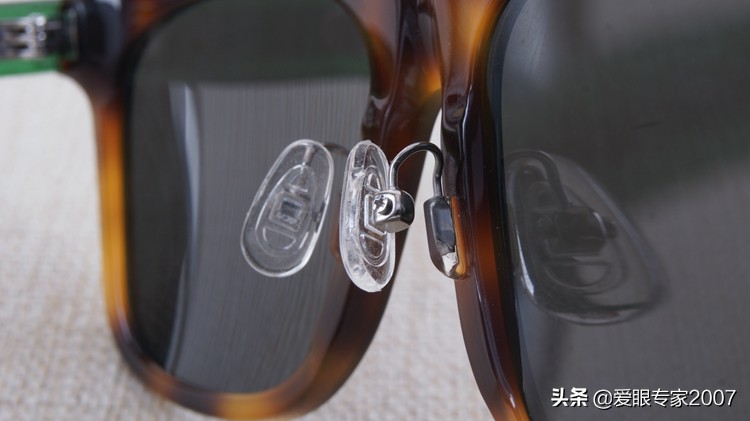 太阳镜鼻托掉了,板材眼镜鼻托掉了怎么配