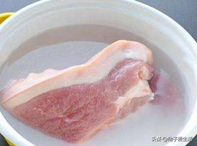 勋子:洗米水直接倒掉很可惜，巧妙的利用起来能省不少钱