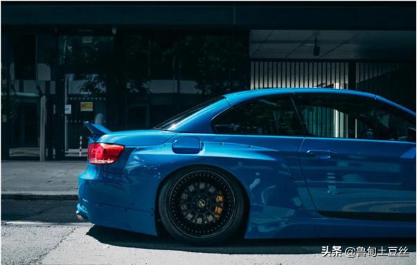 「毂锐驰」一台融入了JDM元素的宝马E93335i