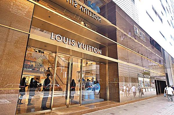 疫情下的香港五一黄金周：0内地团访港，多个品牌宣布撤店