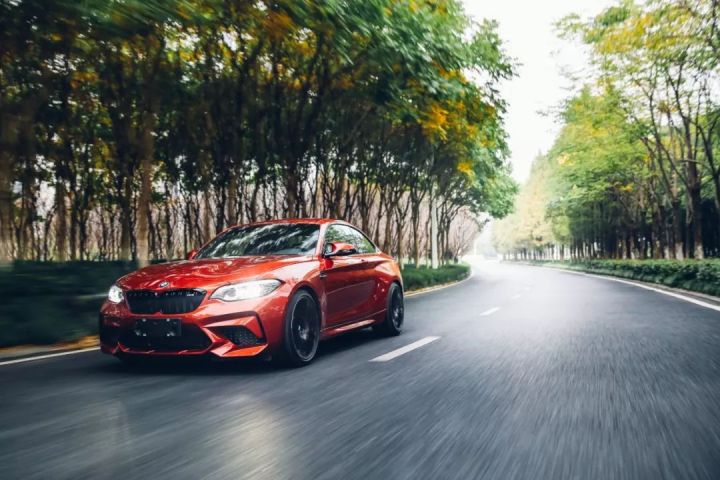 车迷必备玩具,宝马m2c雷霆版黑武士