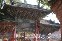 五台山位居四大佛教名山之首,五台山是中国四大佛教名山之首