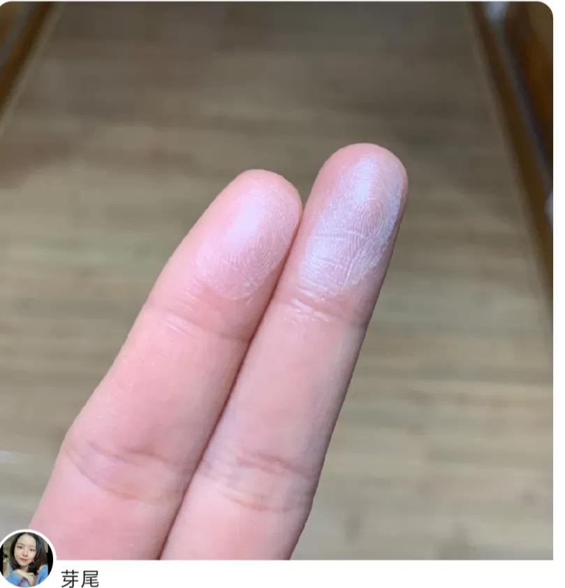 滋色粉饼和花西子散粉,滋色粉饼定妆控油