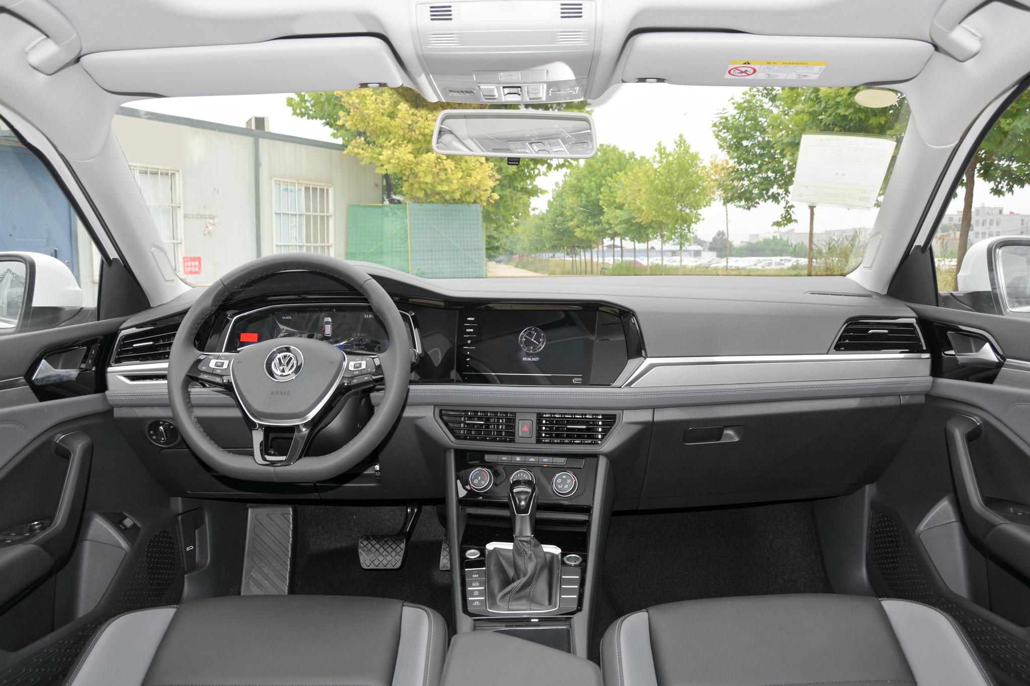 亚洲狮2.0和速腾1.4t哪个可靠,大众速腾和丰田亚洲狮哪个值得买