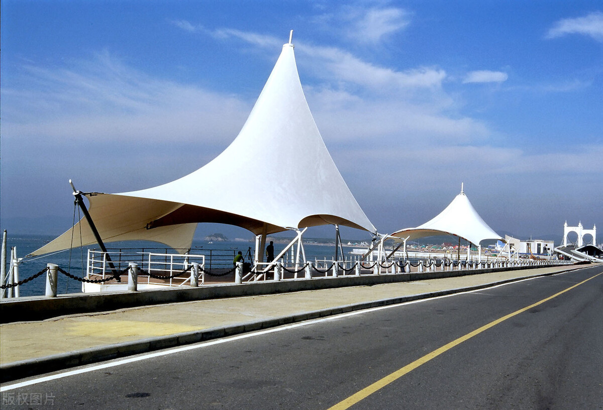 夏天在海边玩耍最爽,夏日海边玩耍