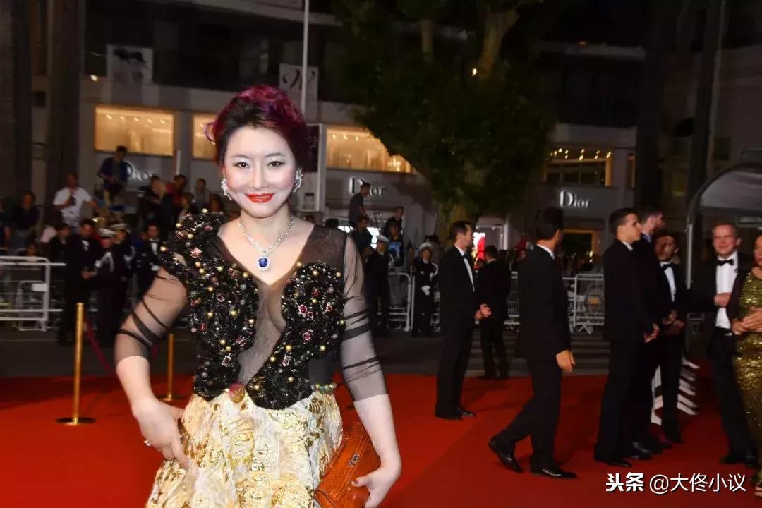 许一场朝晖满天！大佟小议专访美容皇后程朝晖：我的人生不设限