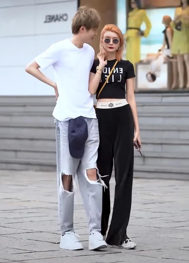 扎心爱情：女友鞋“褪色”，男友不给换新的？后果超严重