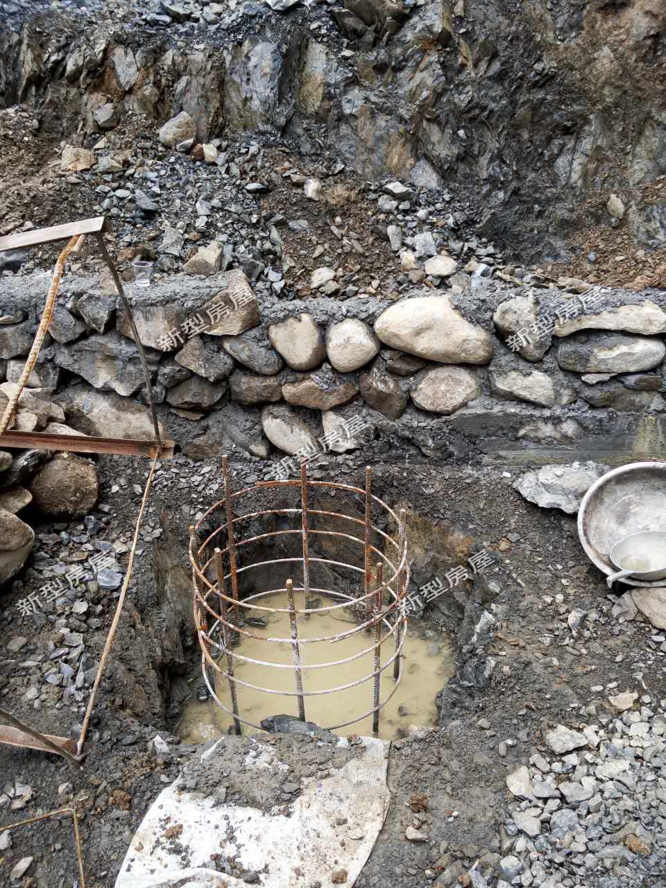 宅基地下面是池塘怎么办,宅基地是个大坑怎么建房