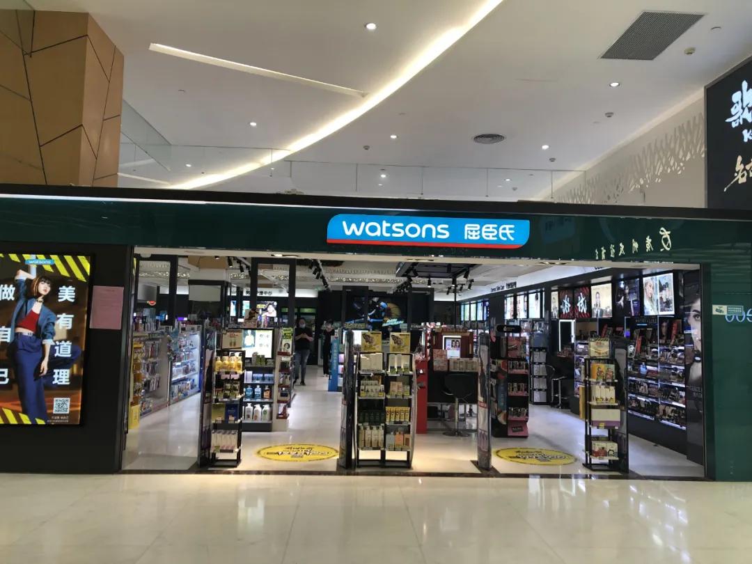 同样是嘴碎，屈臣氏导购为什么会输给李佳琦？