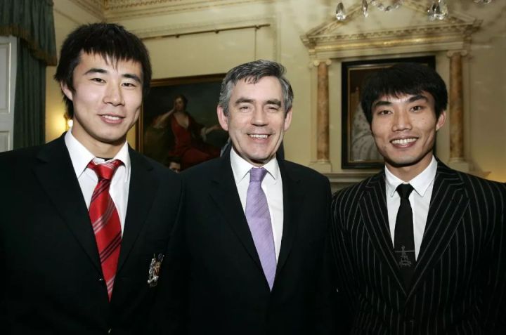 董方卓是怎么被弗格森发现的,曼联弗格森董方卓