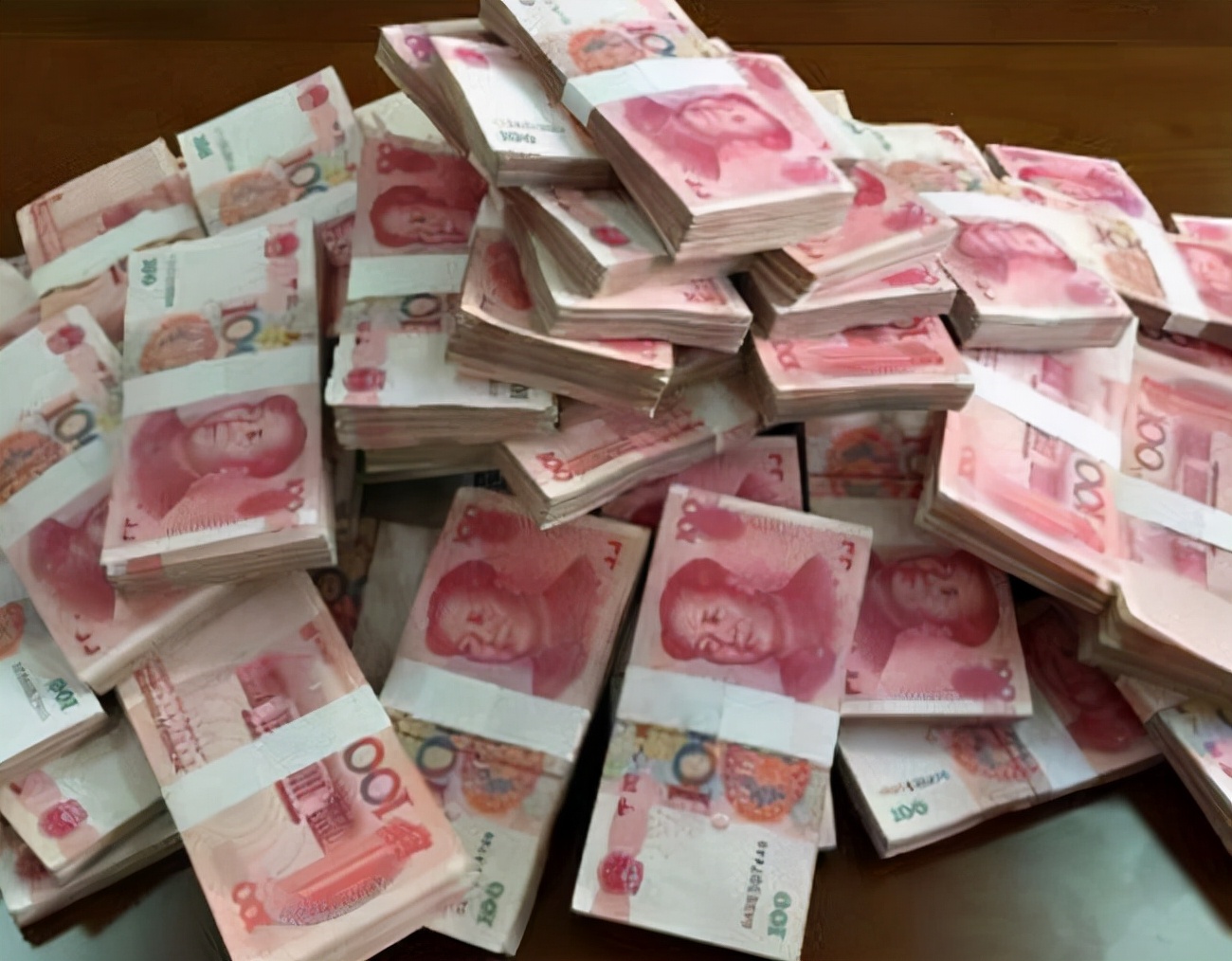 20万现金买车疑是金库案主犯,20万现金买车竟是金库盗窃主犯