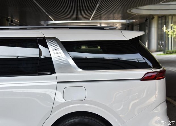 最新款嘉华mpv高顶,第四代嘉华性价比超高的家用mpv