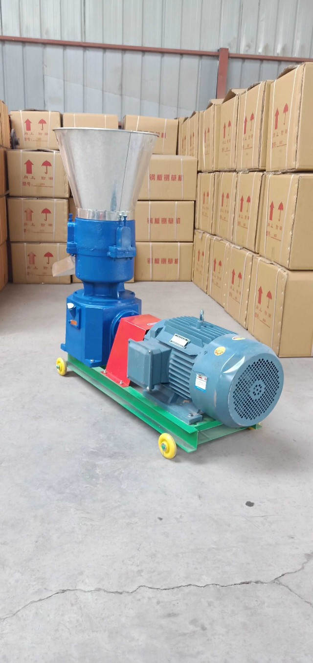 饲料颗粒机，玉米颗粒机，草料颗粒机18538021951