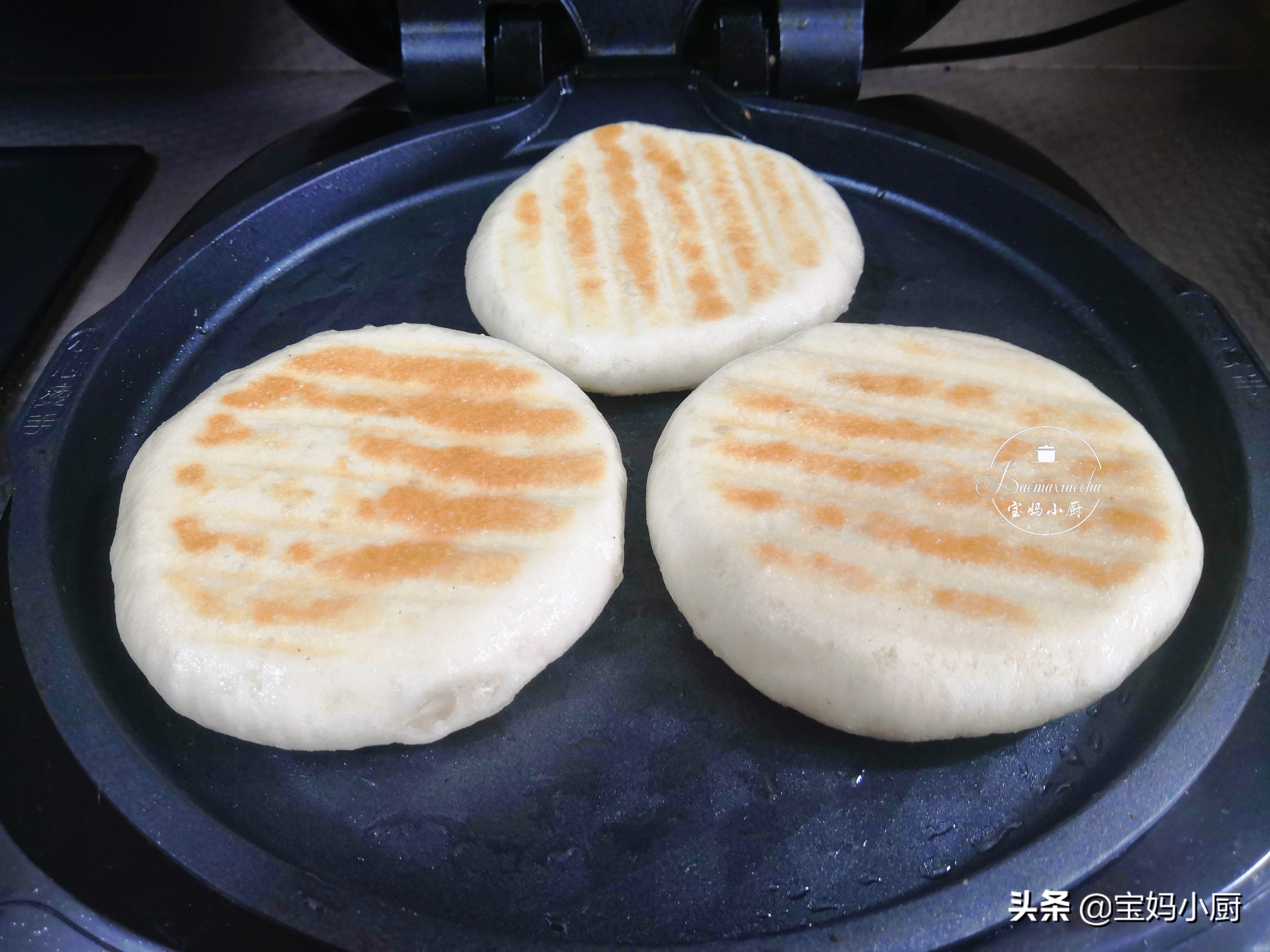 怎么把发面饼烙得又软层又多,发面饼烙出来软和的秘诀