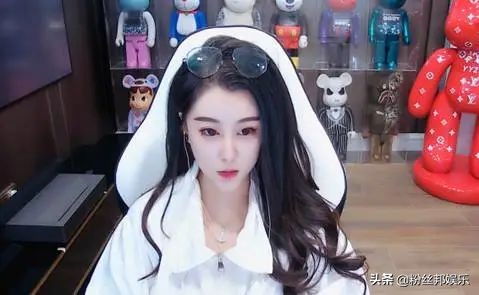 拿了钱不开播，华星群发律师函起诉主播，网友：捧李黑龙也是绝了