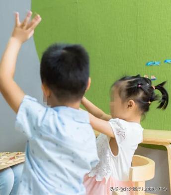 如何帮助自闭的人,怎样帮助自闭的成人