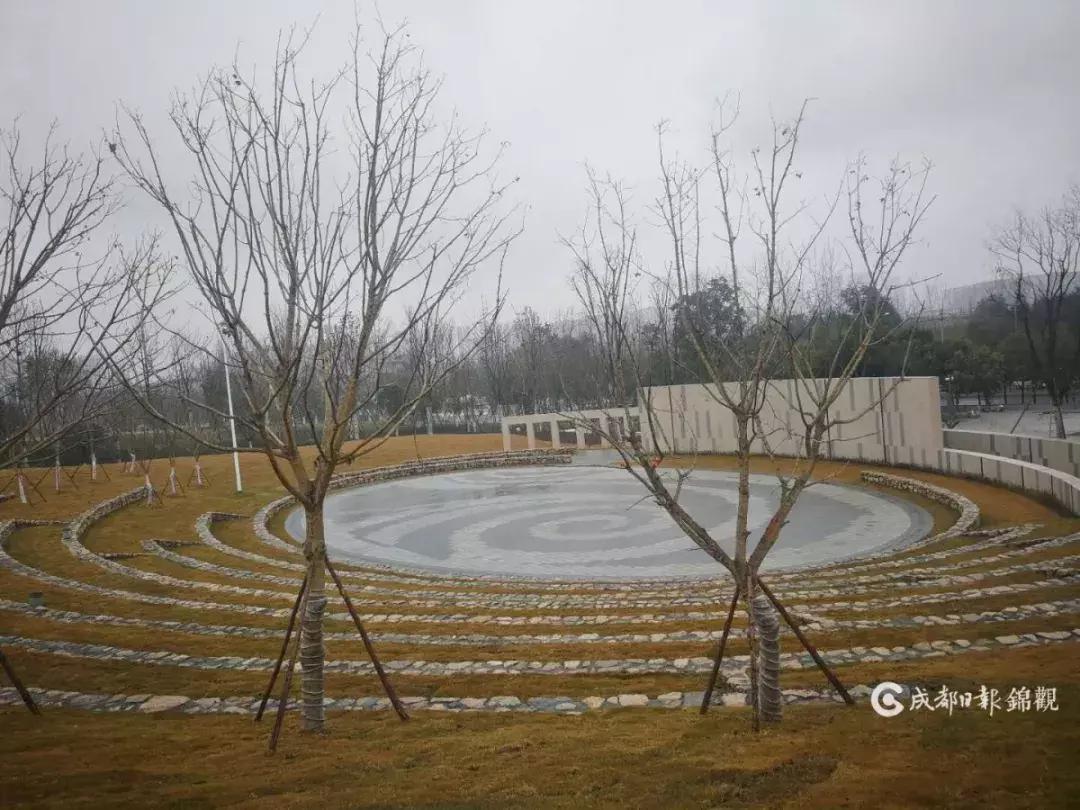 成都凤凰山露天音乐公园门票,成都露天音乐公园夜景视频
