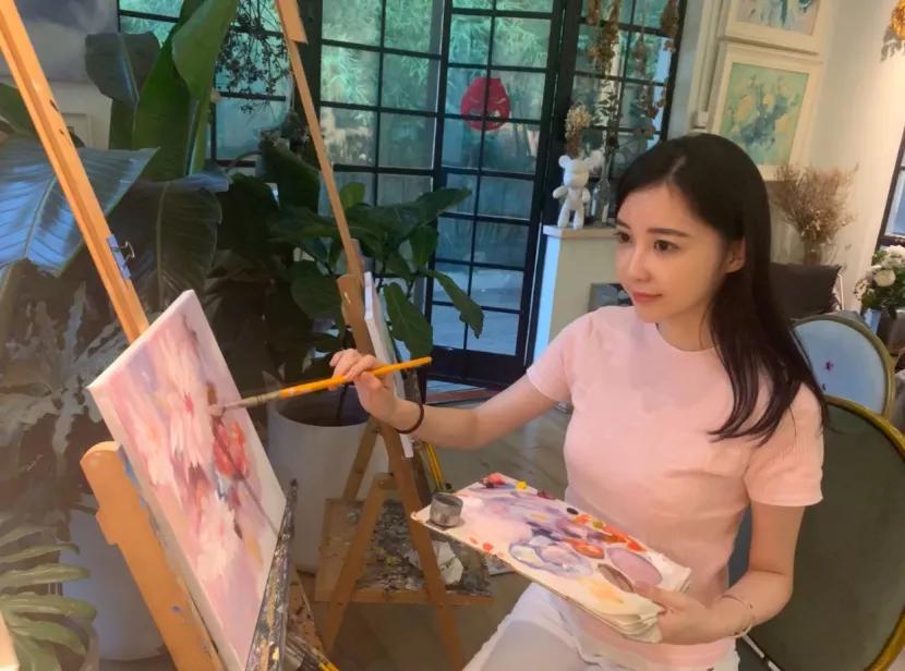 艾小羊：潘玮柏结婚，我更好奇新娘“土甜风”的衣品