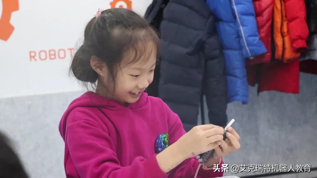 吃鸡机器人比赛,听说课robot