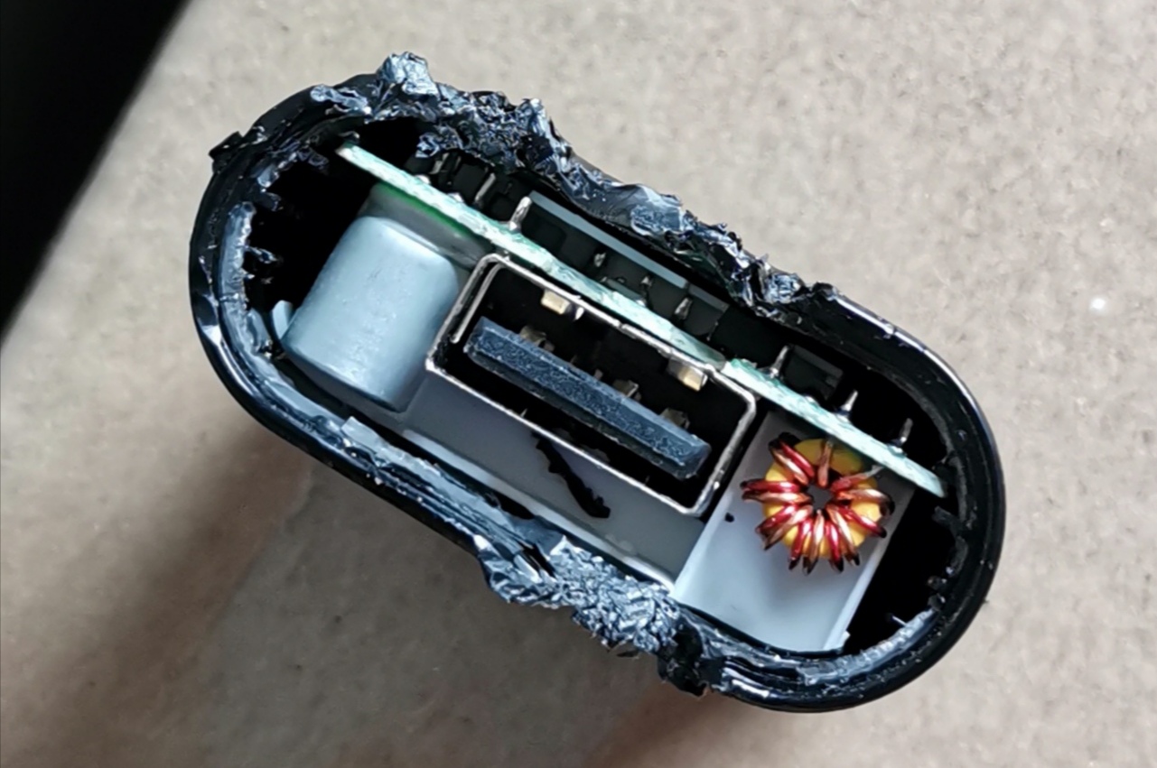 黑莓9900拆解图,黑莓9900拆解