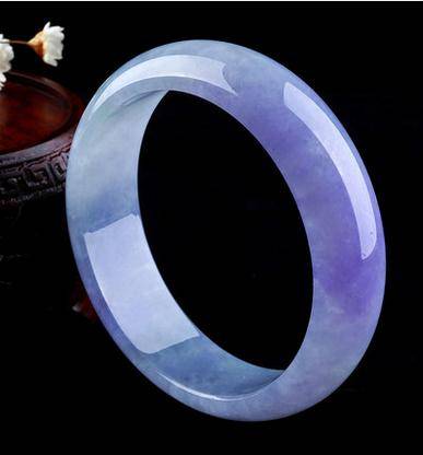 翡翠原石一刀暴涨视频,翡翠原石一刀切出20亿满色