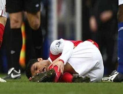 戈麦斯断腿事件结果,英超戈麦斯
