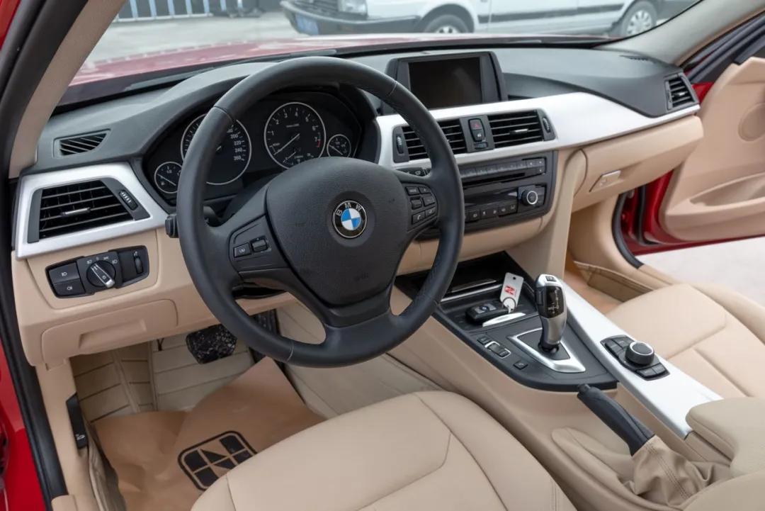 新款宝马320li运动值不值得买,用a级的价格拥有一台bba车型