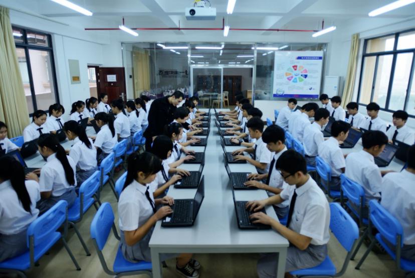 考不上本科要读大专还是继续复读,不到二本线是选择复读还是走专科