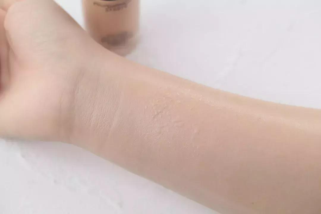 推荐8款适合干皮的粉底液,迪奥最贵粉底液