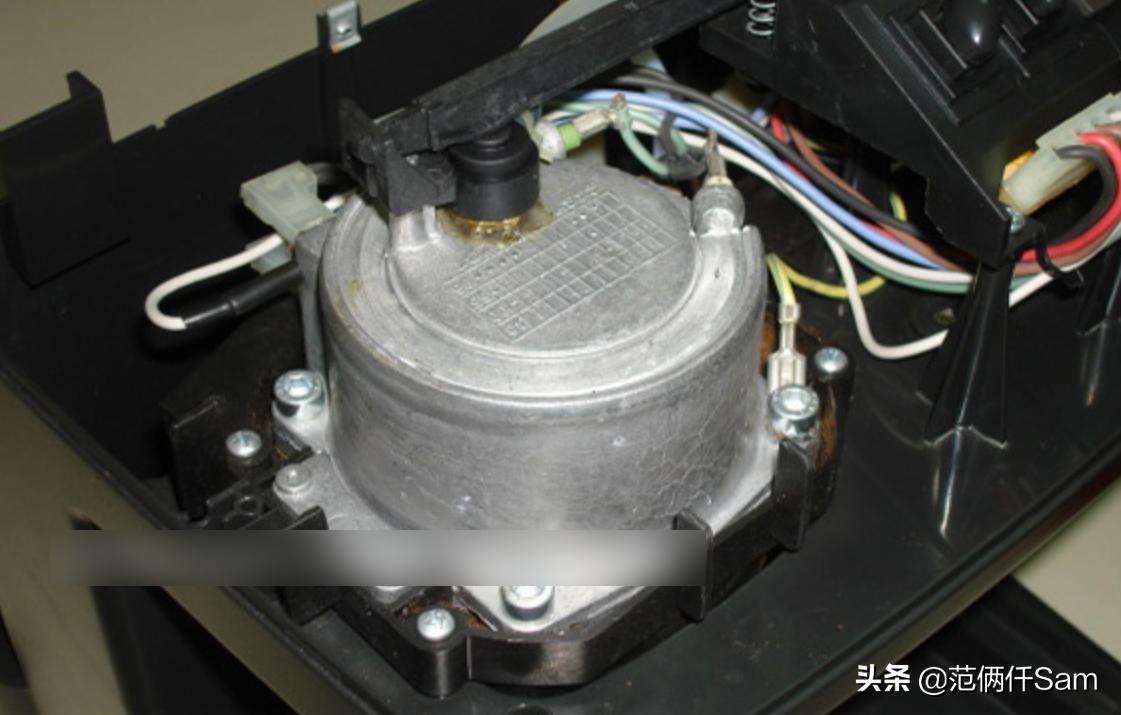 十五秒学会三段咖啡拉花,半自动意式咖啡机使用技巧