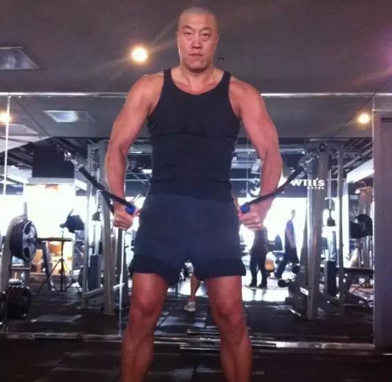 被封杀，多次怒斥男篮！51岁的他，都比现役的国手强？