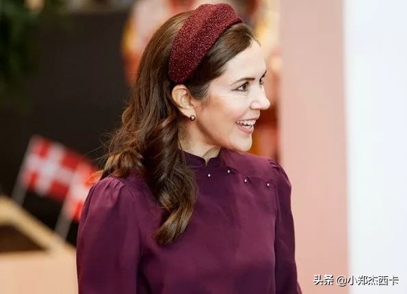 英国第一女友穿$69大衣助攻，鲍里斯大获全胜...|郑尔摩斯周报