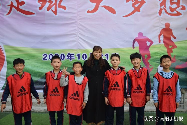 超越从足下起航下一句,2019小学校长杯足球赛