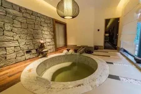 成都春节近郊温泉旅游攻略,成都卡拉卡拉漫温泉多少钱耍一天