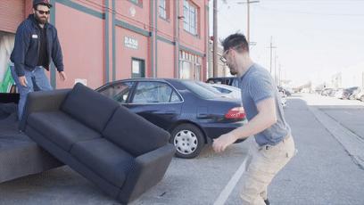 遭遇百般霸凌后,机器人竟将枪口对准人类