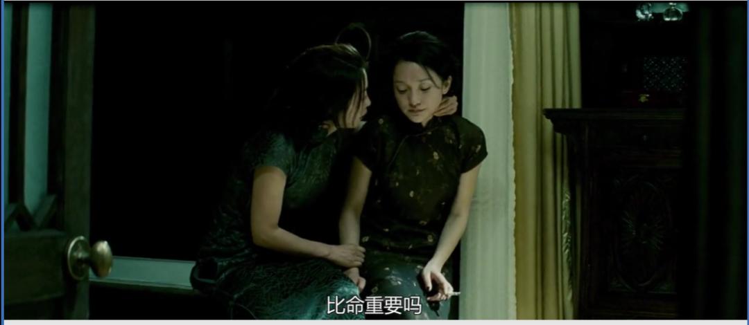 12年来无人超越，这姐妹花，撕得越狠爱越深