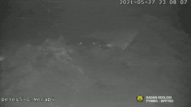 “绿尾巴”划过天际！坠落印尼火山，跟地心文明有关？