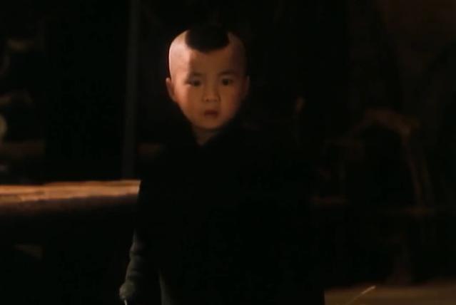 浅析《菊豆》的叙事结构：婶子和小侄子偷情背后的社会黑暗性质