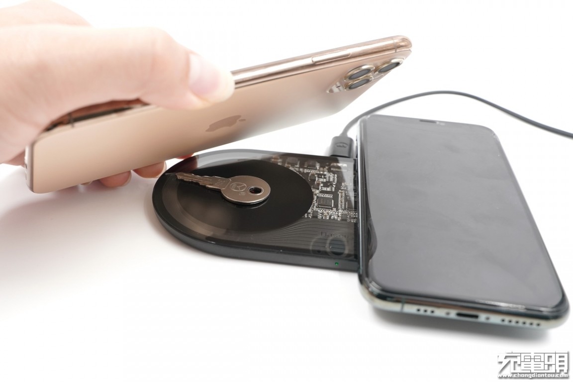 倍思65w折叠充电头评测,超迷你倍思20w充电器测评