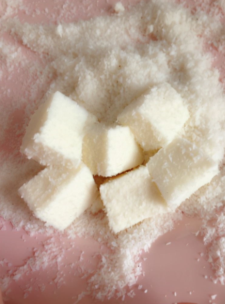 牛奶快过期了喝不完可以冷冻吗,家里快过期的牛奶怎么做吃的