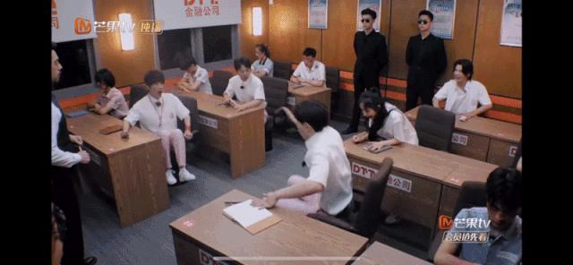 最新密室大逃脱杨幂状态,杨幂密室大逃脱吓瘫