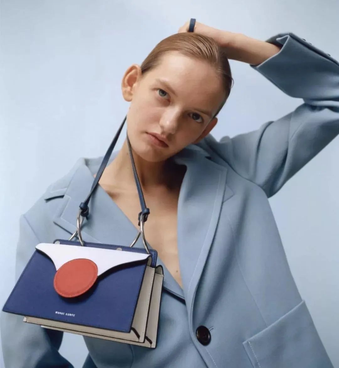 十大入门级轻奢女包千元下,女士小众轻奢品牌包推荐