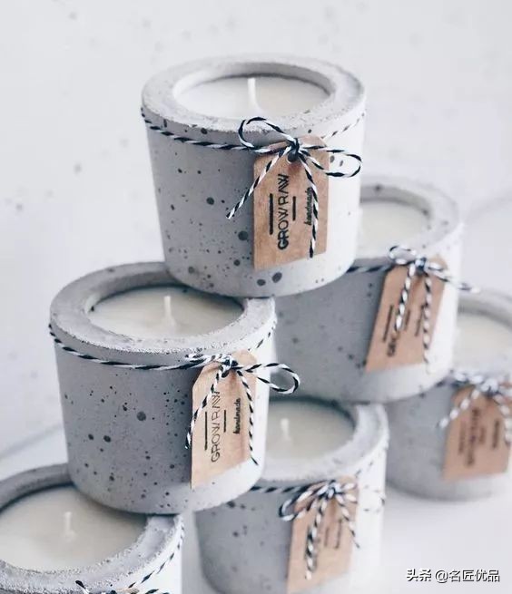 塑料旧手套,新买的手套被塑料和铁连在一起