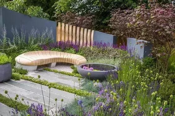 庭院铺装的节奏感与多样性,庭院的音乐