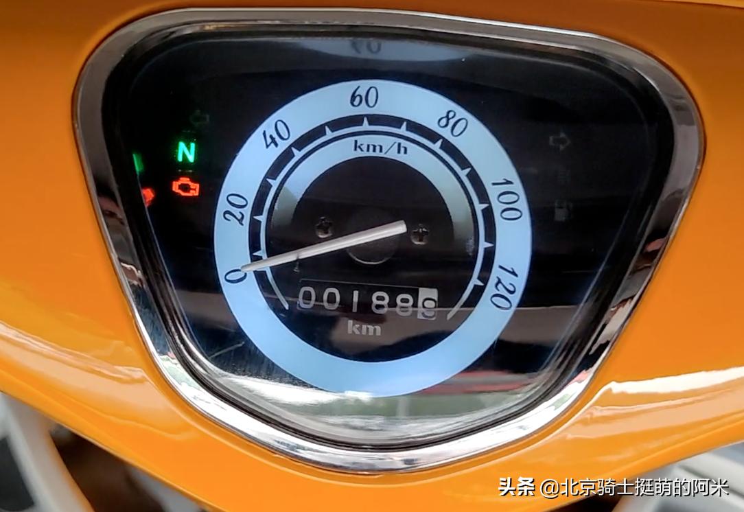 宗申幼兽新款110多少钱,新款复古幼兽弯梁110摩托车价格