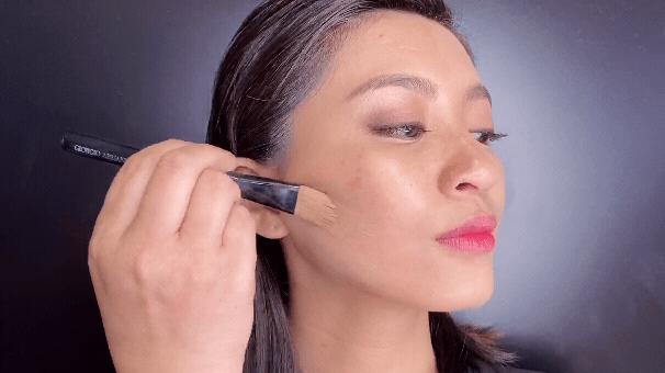 买粉底液送的刷子,买粉底送化妆箱