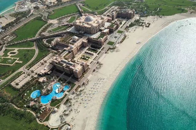 探秘全球唯一8级酒店,全球唯一的8星级酒店