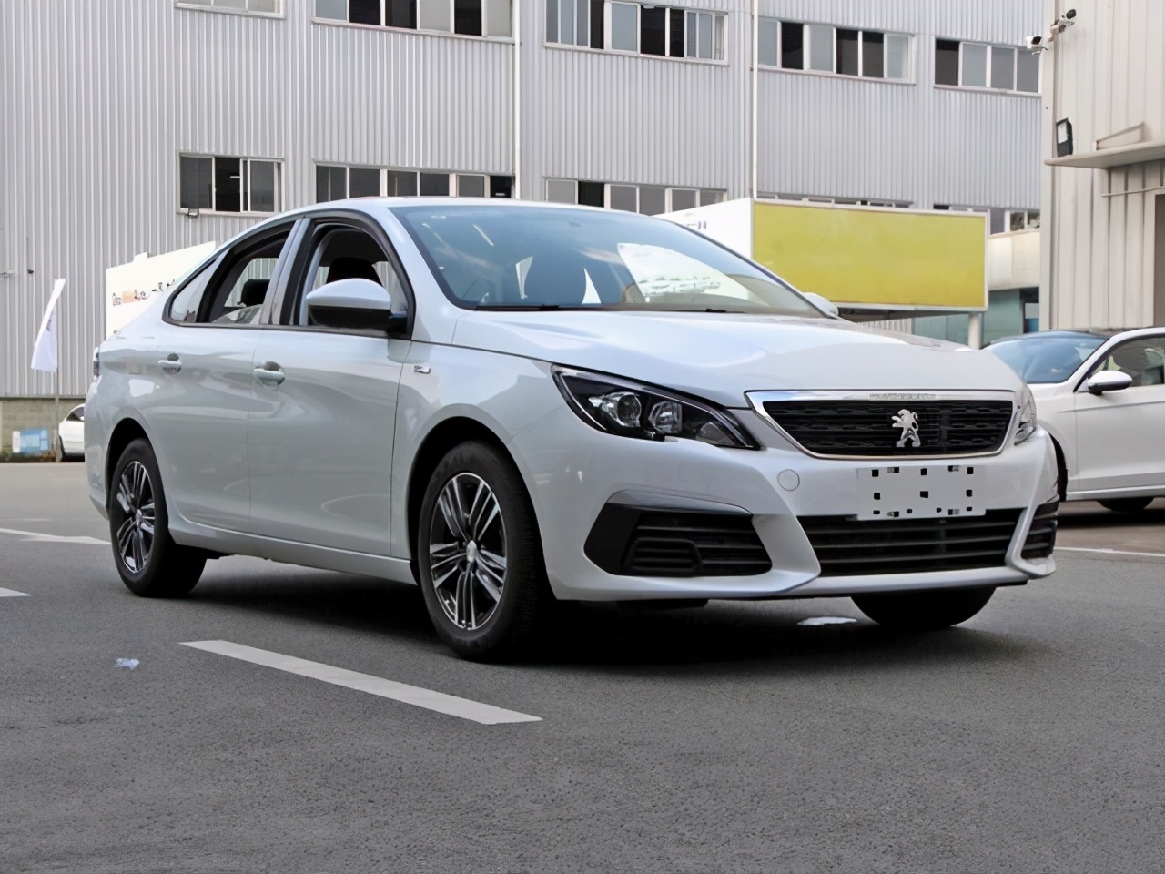 标致308性价比杠杠的,308颜值