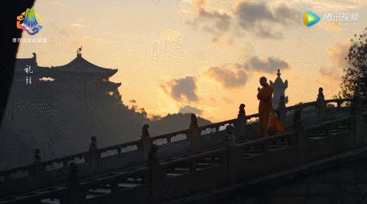 “海上小丽江”!这小城承包了海岛最美春色